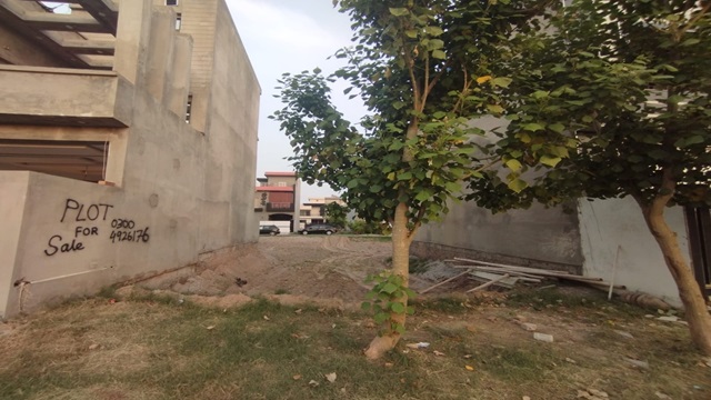 5 Marla Plot For Sale in Park View City Lahore