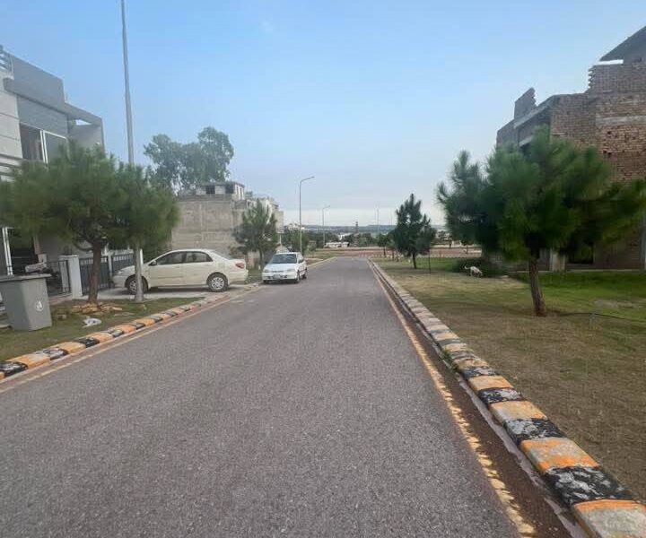 5 Marla Plot For Sale in A-Block Park View City Islamabad