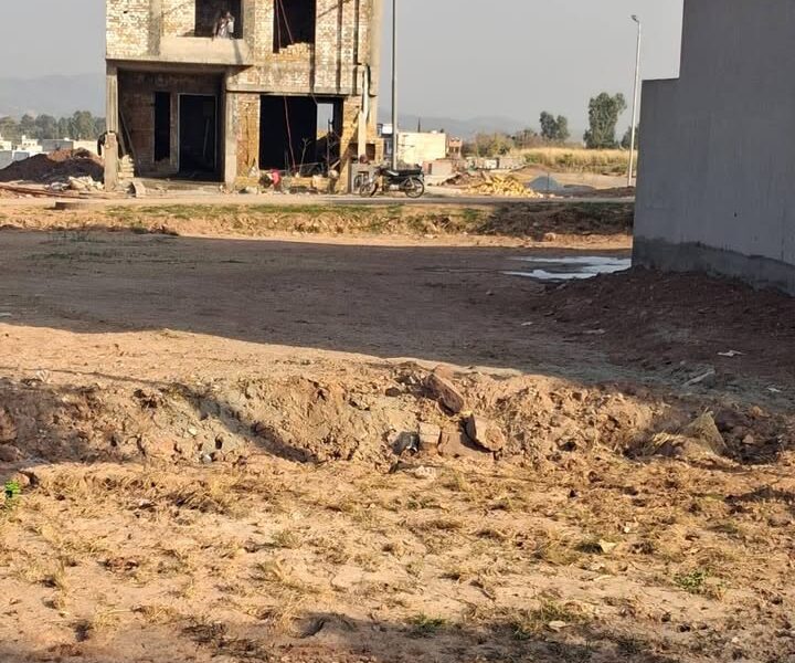 5 Marla Plot For Sale in F-Block Park View City Islamabad