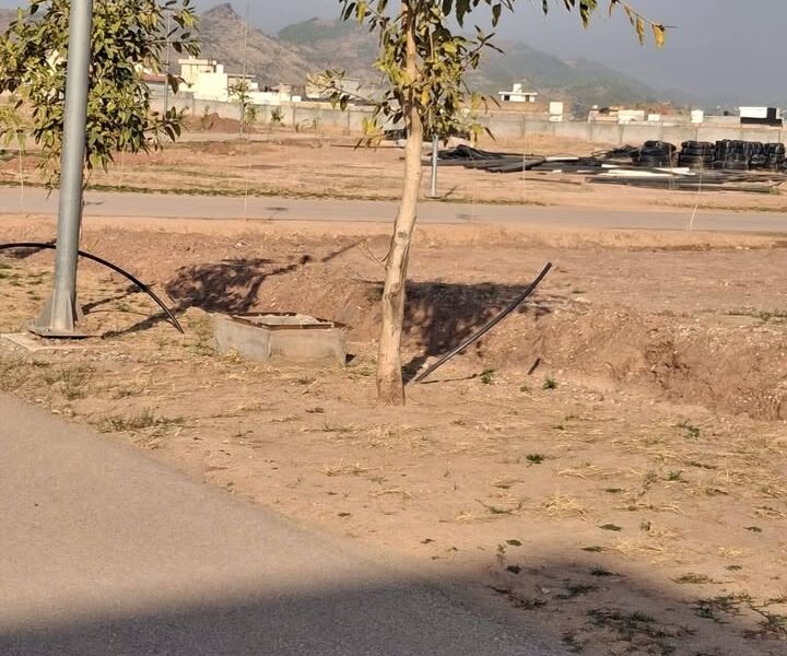 5 Marla Plot For Sale in F-Block Park View City Islamabad