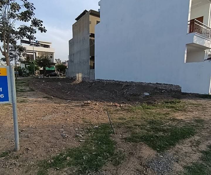 5 Marla Corner Plot For Sale in Park View City Lahore
