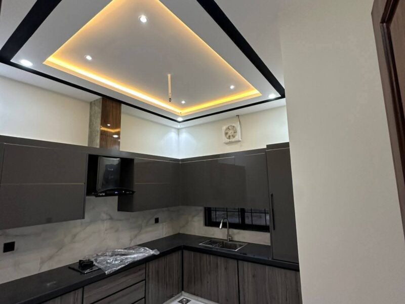 5 Marla House For Rent in Executive Block Park View City Lahore