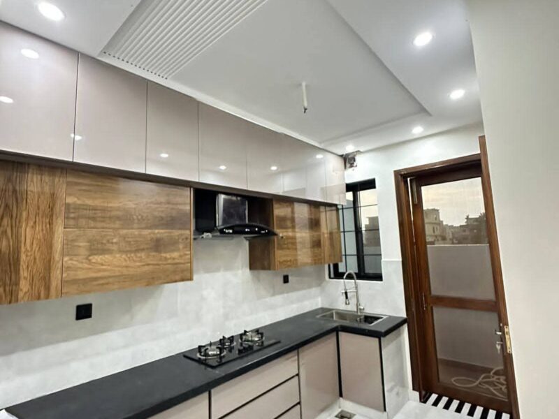 5 Marla House For Rent in Executive Block Park View City Lahore